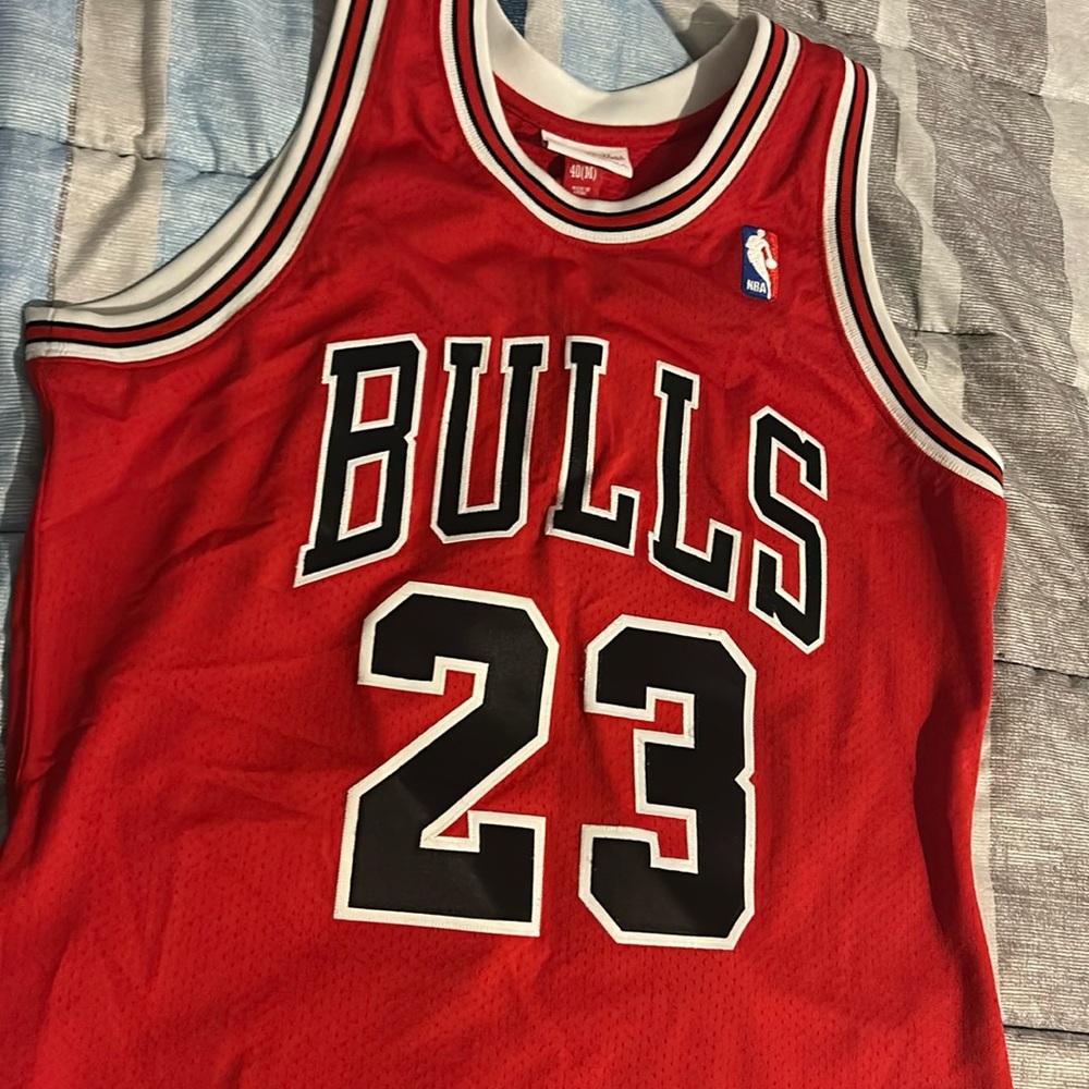 Michael Jordan Chicago Bulls Basketball Jersey Amazing condition size medium